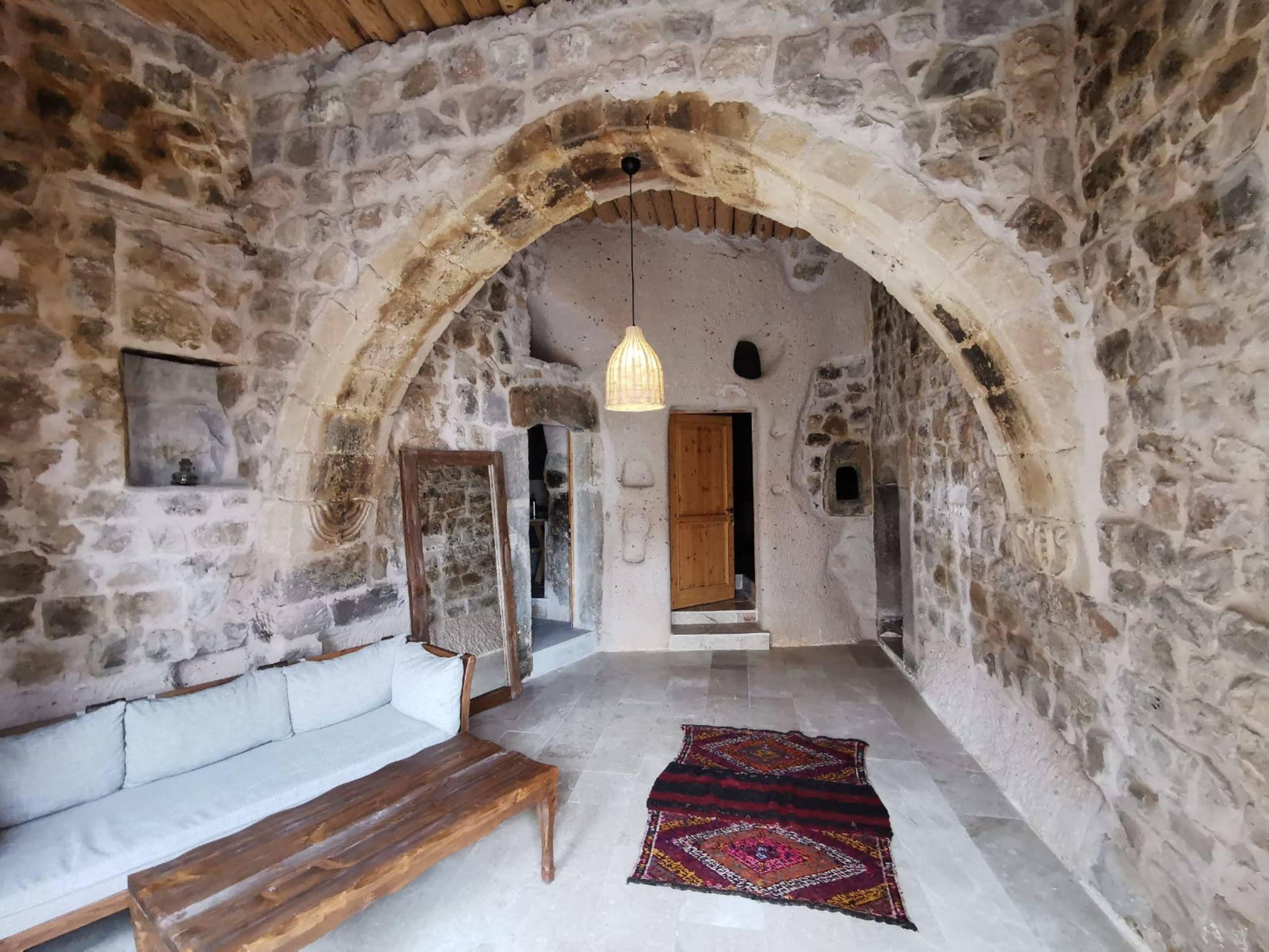 Helike Cave Suites Учисар Экстерьер фото
