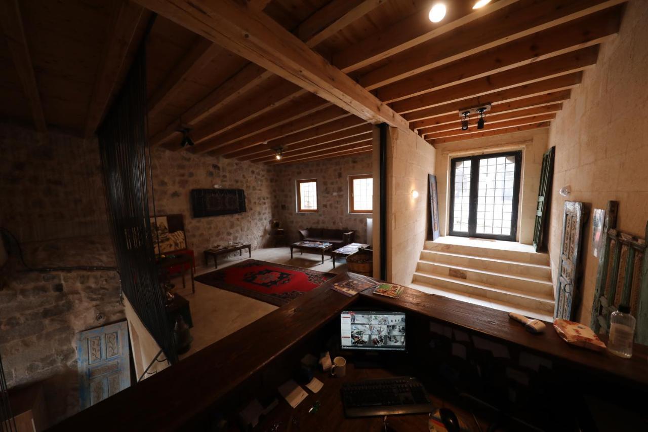 Helike Cave Suites Учисар Экстерьер фото