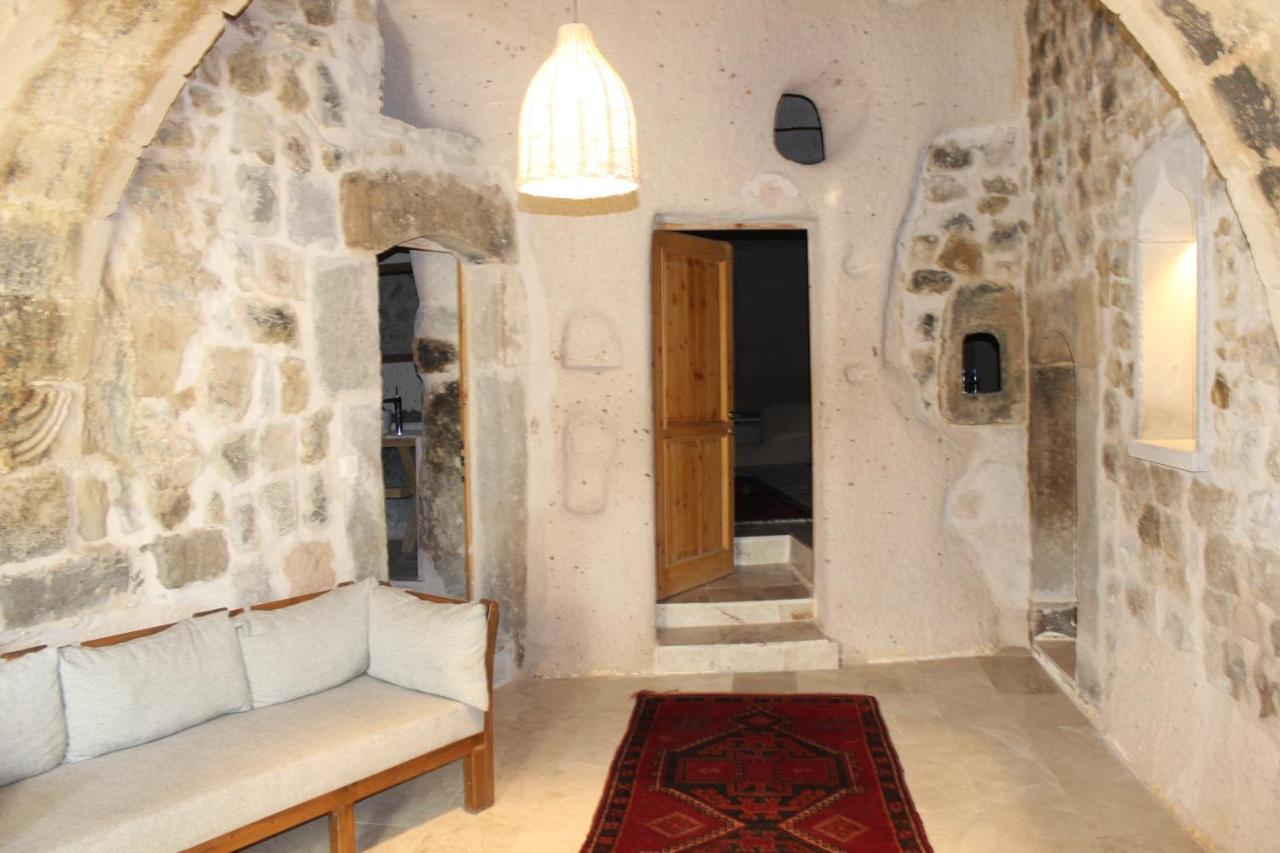Helike Cave Suites Учисар Экстерьер фото